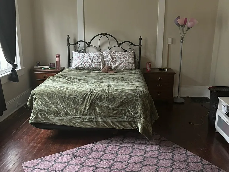 1504 W Friendly Ave #C — Photo 2