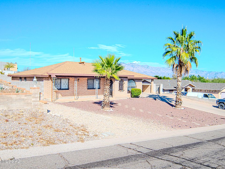 1st image of 2020 W Saddle Hills Dr