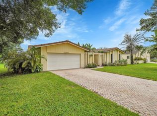 10042 NW 16th St, Coral Springs, FL 33071