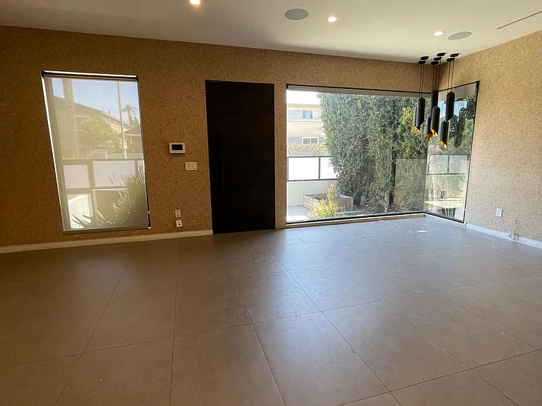 627 Indiana Ave — Photo 9