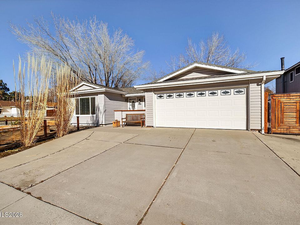 1st image of 908 Pinewood Dr