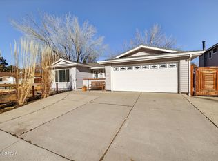 908 Pinewood Dr, Sparks, NV 89434