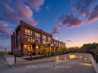 2 Linsmore Pl #304, Whitchurch Stouffville, ON L4A4T4