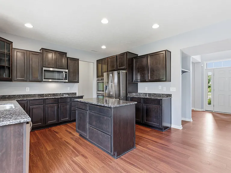 12250 Eddington Pl — Photo 8