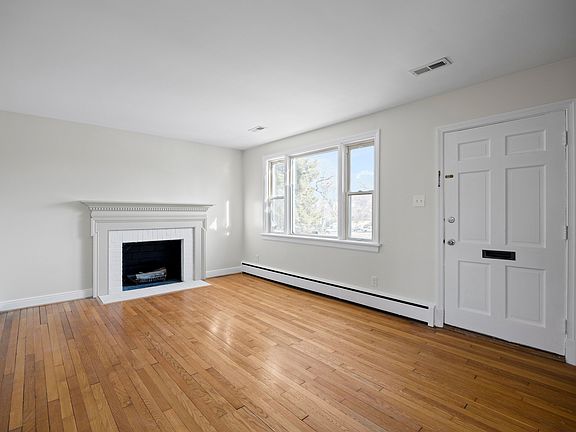 4th image of 2508 Hawthorne Ave