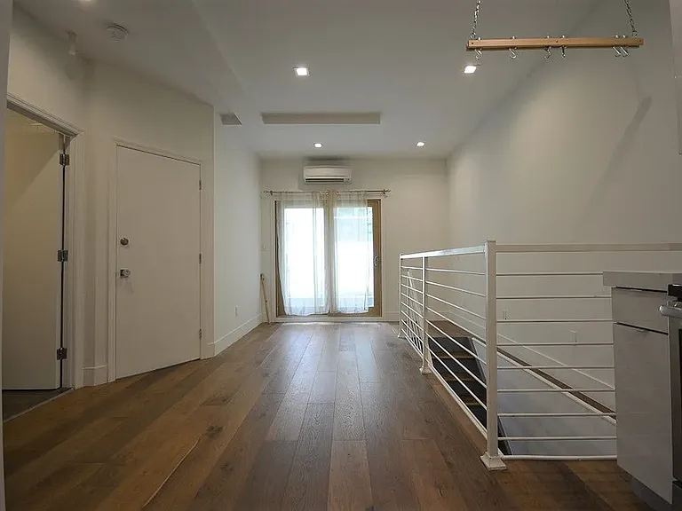 956 Bedford Ave #1B — Photo 3