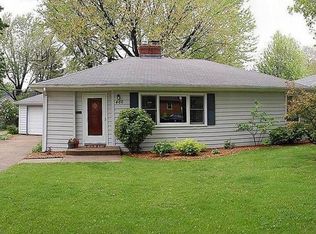 466 S Owen Dr, Madison, WI 53711