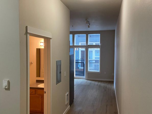 8408-8450 N Brandon Ave #328