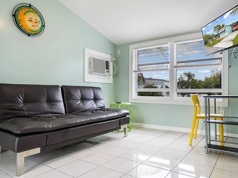1680 SW 84th Ave — Photo 18