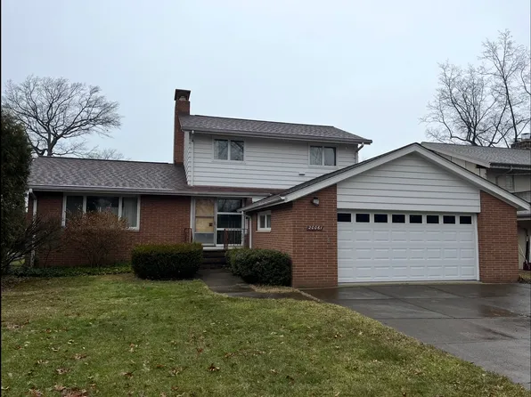 20061 Edgecliff Dr, Euclid, OH 44119