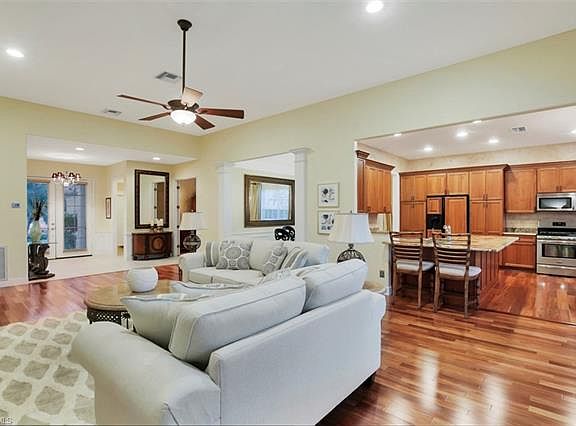 3rd image of 10057 Saint Moritz Dr