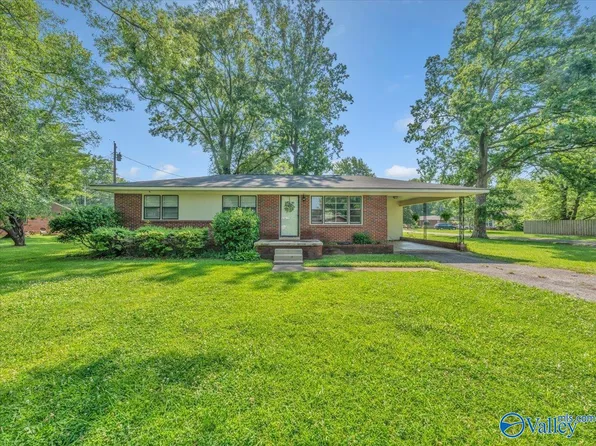 605 Hereford Dr, Athens, AL 35611