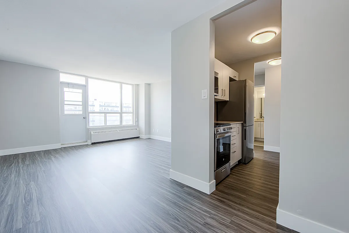 Building Photo - 620 Northcliffe Blvd #0