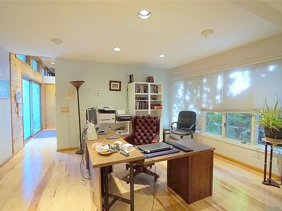 4th image of 292 Forestview Dr