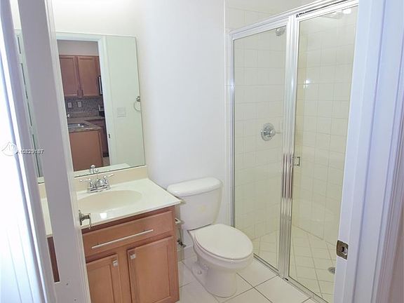 5th image of 20901 NW 14th Pl APT 347