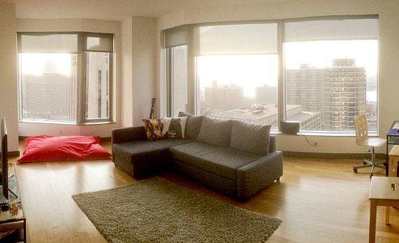 1st image of 8 Spruce St APT 17H
