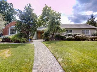 671 East Dr, Oradell, NJ 07649