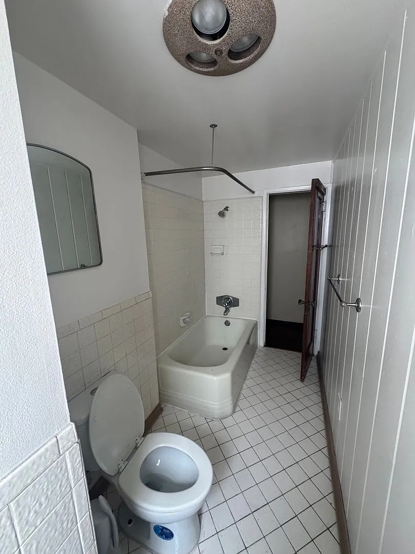 Barry - Albatross Street — Photo 2