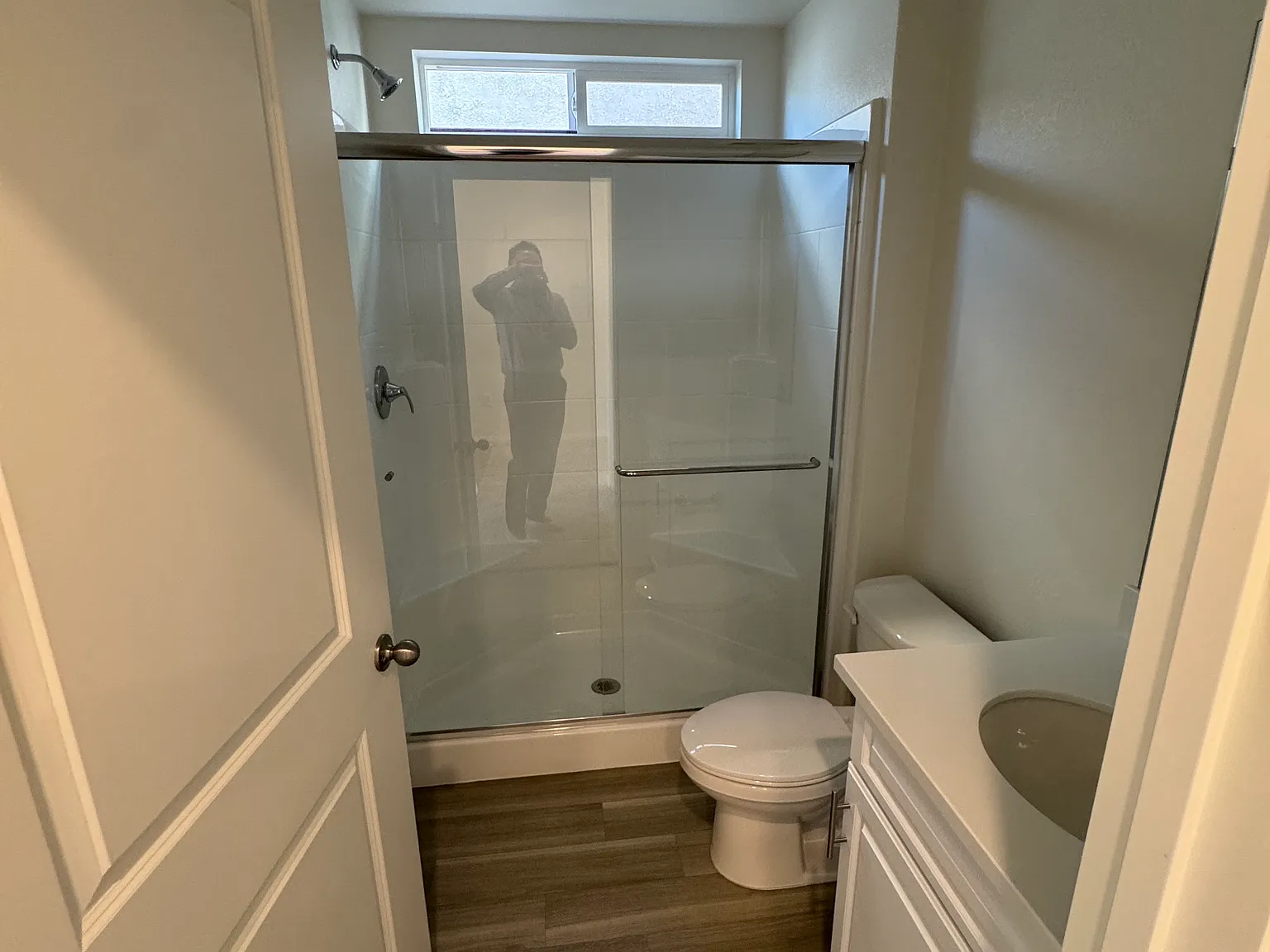 5 bed, 2874 sqft, $3,950 — Photo 3