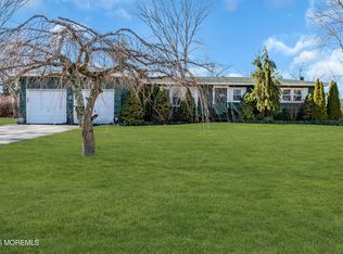 452 N Lake Shore Dr, Brick, NJ 08723