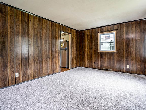3rd image of 2646 W Grand Blvd
