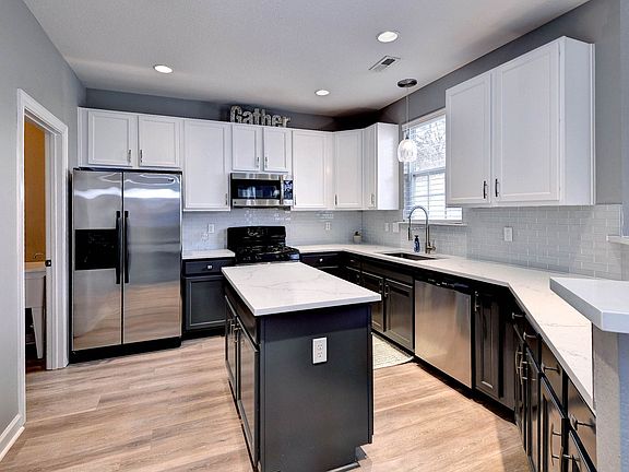 2nd image of 1474 Elderberry Rd