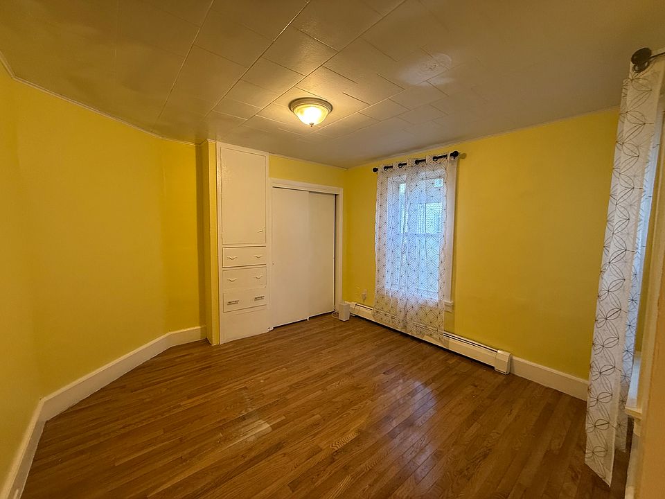 Large Bedroom #1