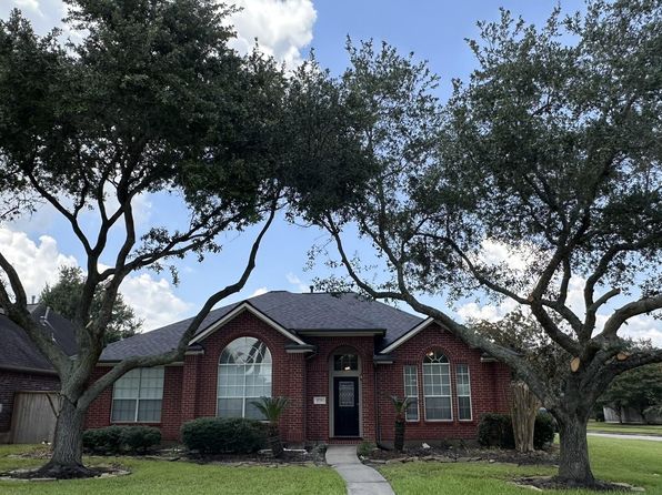 8739 Saratoga Dr