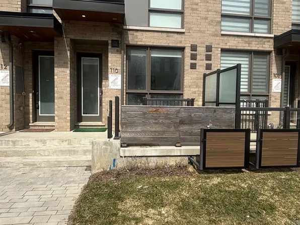 110 Green Gardens Blvd, Toronto, ON M6A 0E5