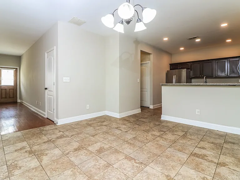 49 Celtic Ct — Photo 9