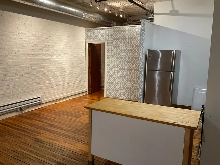 309 Market St #2R — Photo 12