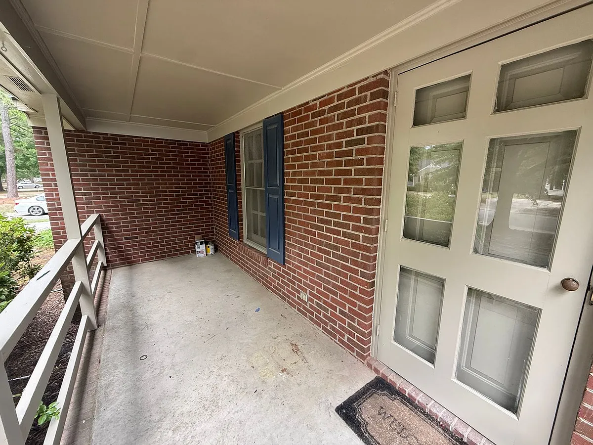 Building Photo - 2608B Byerly Dr N