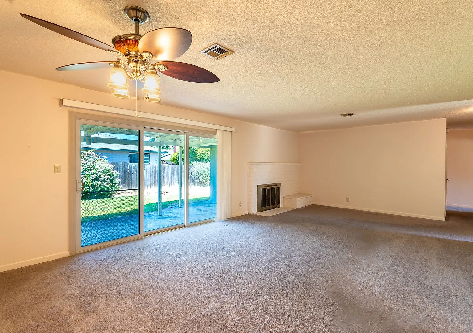 Adorable Morgan Hill Family Home! — Photo 2