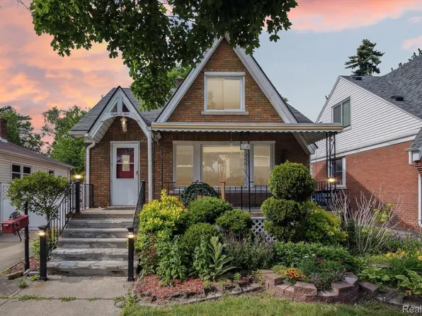 805 E George Ave, Hazel Park, MI 48030