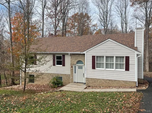 225 Lake Forest Dr, Lynchburg, VA 24502
