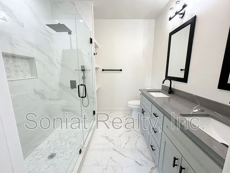 3 bed, 2.0 bath, 1439 sqft, $2,500 — Photo 2