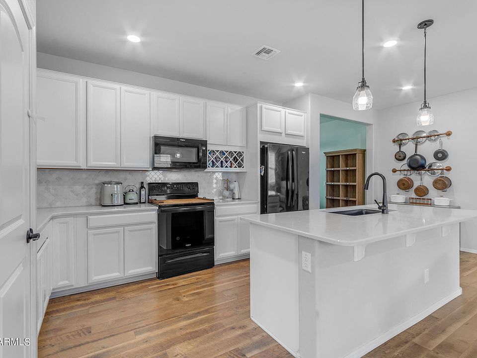 1st image of 1074 W LOWELL Drive