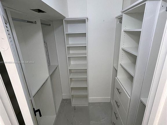5th image of 615-12500 NE 15th Ave #615