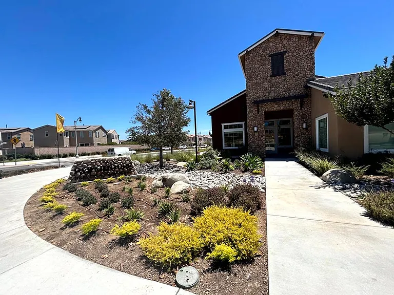 295 Fuerte Dr — Photo 31