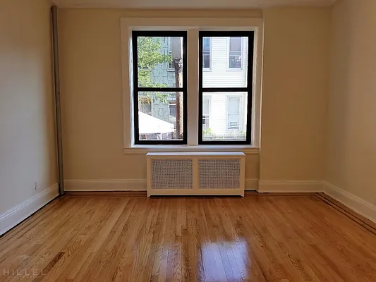 Rented by Hillel Realty Group | media 14