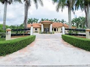 19701 SW 197th Ave, Miami, FL 33187