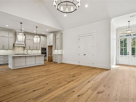 5th image of 371 Rue Charlotte Rd