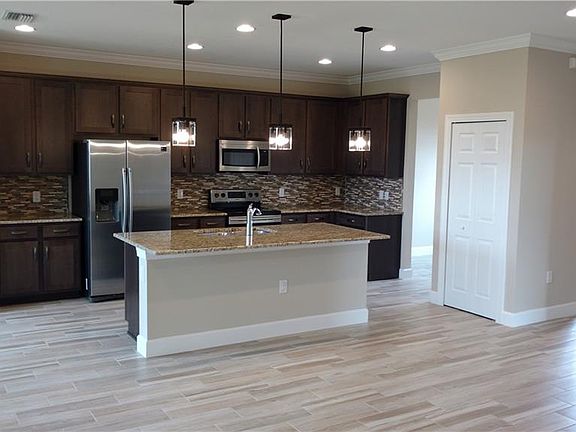 3rd image of 1812 NW 36th Pl