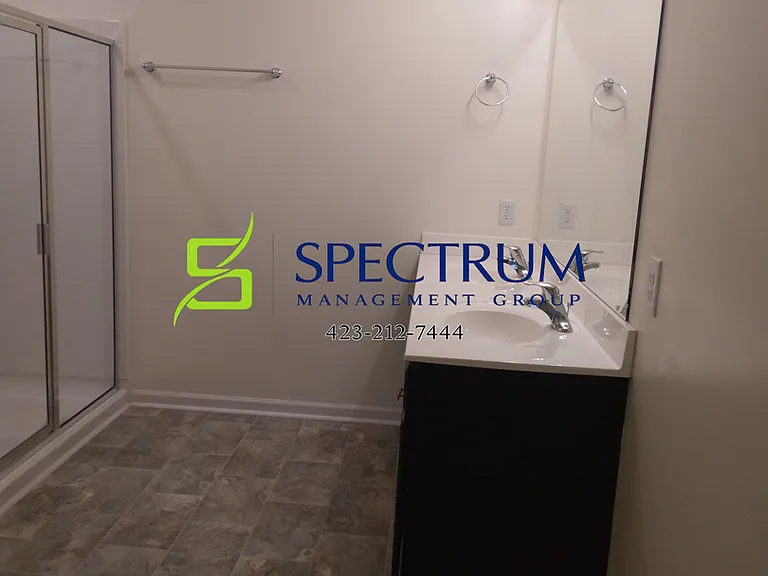 220 Greene Ln — Photo 12