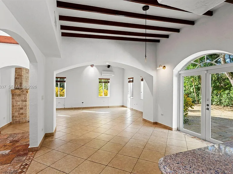 7975 Sunset Dr — Photo 21