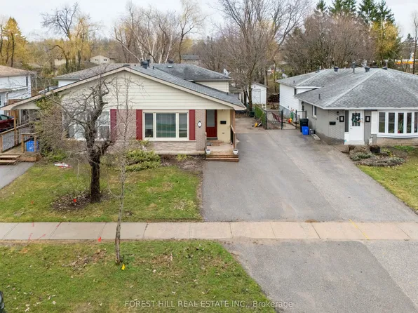 7 Burbank Pl, Barrie, ON L4M 2S8