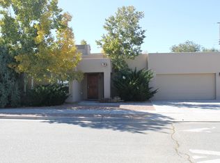 713 Calle Beatrice, Santa Fe, NM 87501