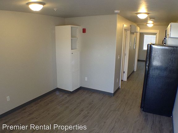 2nd image of 421 W 6th S APT 205