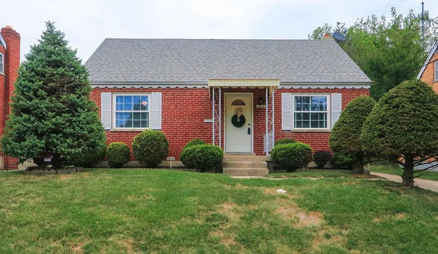 1614 Centerridge Ave — Photo 1