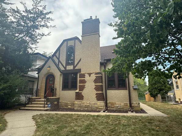 3028 E Minnehaha Pkwy, Minneapolis, MN 55406
